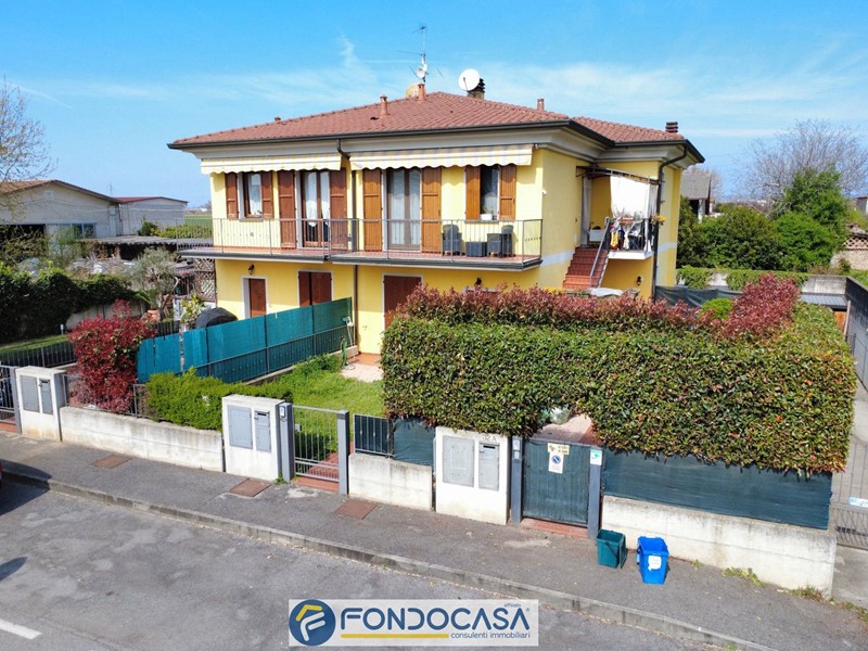 Trilocale in Vendita a Rovato, 230'000&euro;, 115 m²