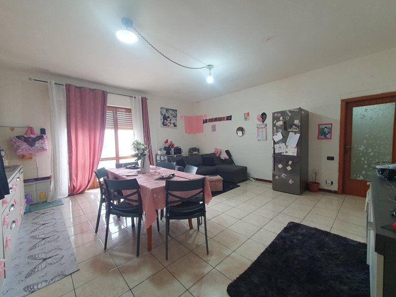 Appartamento in Vendita a Fabriano, 78'000&euro;, 110 m²