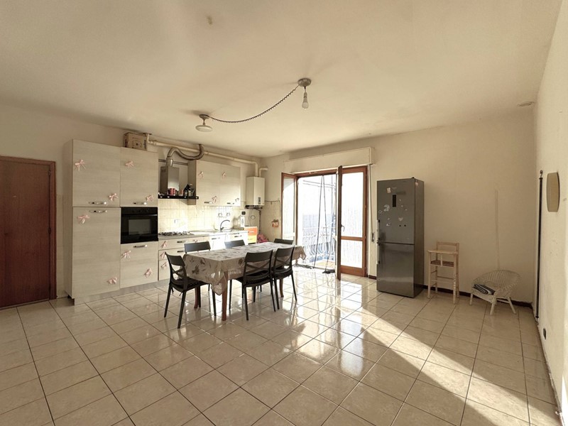 Appartamento in Vendita a Fabriano, 78'000&euro;, 110 m²