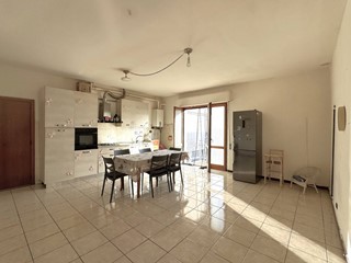 Appartamento in Vendita a Fabriano, 78'000&euro;, 110 m²