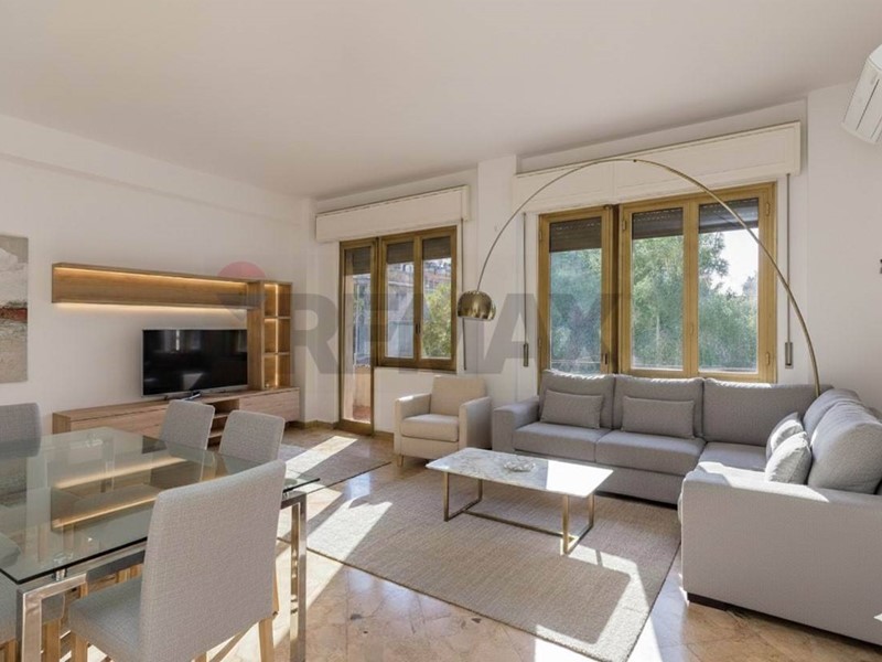 Appartamento in Vendita a Catania, 245'000&euro;, 135 m²