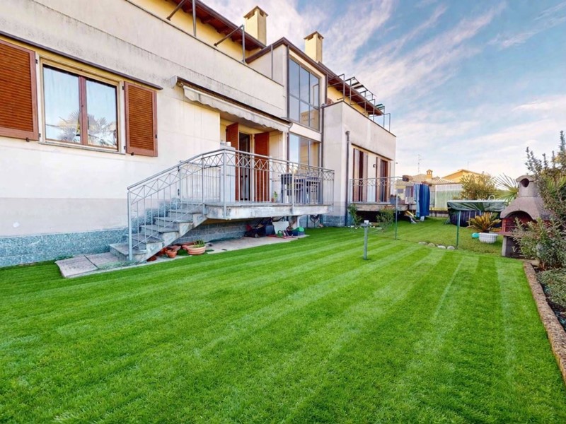 Trilocale in Vendita a Venegono Superiore, 179'000&euro;, 79 m²