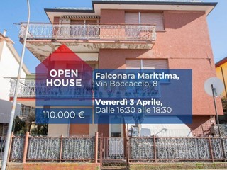 Appartamento in Vendita a Falconara Marittima, 110'000&euro;, 148 m²