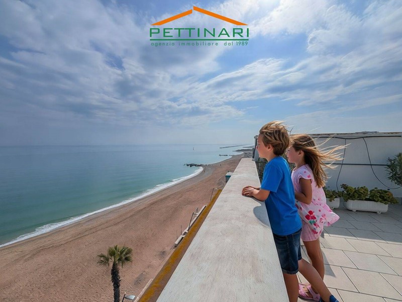 Attico in Vendita a Porto Recanati, 121 m²