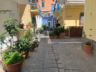 Trilocale in Vendita a Lacco Ameno, 210'000&euro;, 54 m²