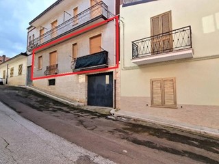 Trilocale in Vendita a San Nicandro Garganico, 39'000&euro;, 85 m²