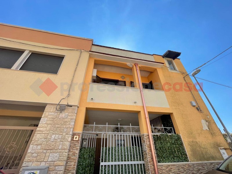 Appartamento in Vendita a Leporano, 75'000&euro;, 140 m²