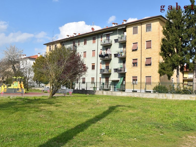 Trilocale in Vendita a Magenta, 105'000&euro;, 90 m²