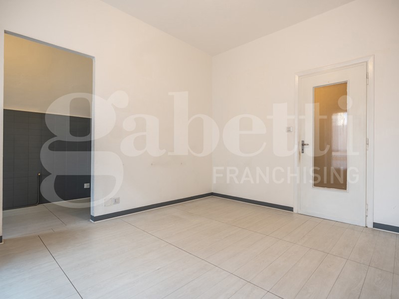 Bilocale in Vendita a Pinerolo, 68'000&euro;, 70 m²