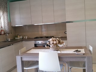 Trilocale in Affitto a Francavilla al Mare, 350&euro;, 65 m², arredato