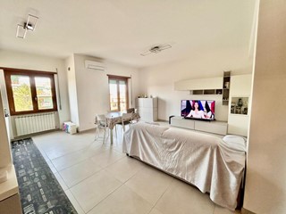 Trilocale in Vendita a Guidonia Montecelio, zona Villalba, 170'000&euro;, 95 m²