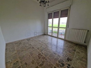 Trilocale in Vendita a Cremona, 77'900&euro;, 81 m², con Box
