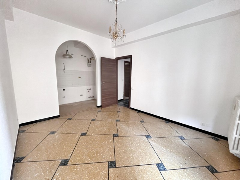 Appartamento in Vendita a Rapallo, zona Centro, 220'000&euro;, 80 m²
