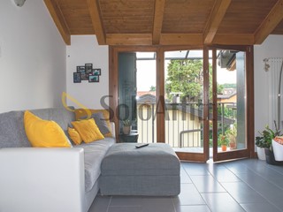 Trilocale in Affitto a Cabiate, 900&euro;, 90 m², arredato, con Box