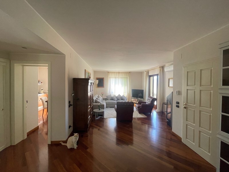 Quadrilocale in Vendita a Perugia, zona Periferia, 159'000&euro;, 143 m², arredato