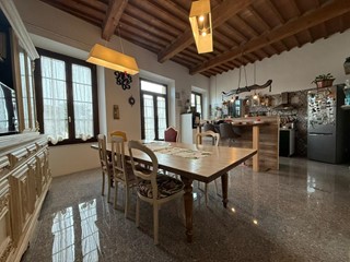 Appartamento in Vendita a Capannoli, zona San Pietro In Belvedere, 199'000&euro;, 160 m²
