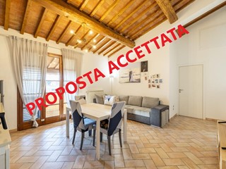 Trilocale in Vendita a Calcinaia, zona Fornacette, 160'000&euro;, 70 m²