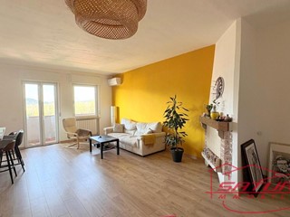 Appartamento in Vendita a Lucca, zona Sant'Anna, 265'000&euro;, 110 m², arredato