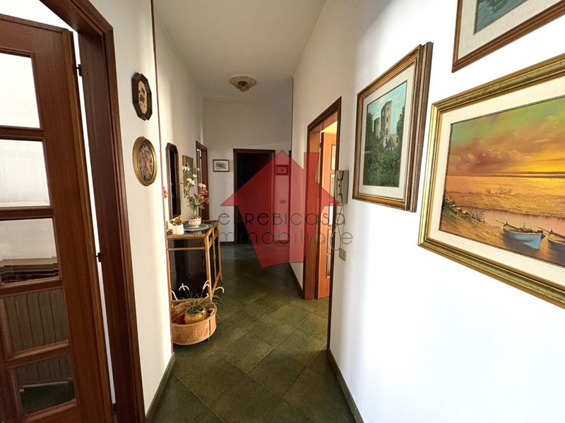 Quadrilocale in Vendita a Vinci, zona Sovigliana, 220'000&euro;, 83 m², con Box