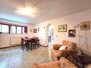 Trilocale in Vendita a Lucca, zona Arancio, 130'000&euro;, 76 m²