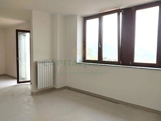 Attico in Vendita a Sirignano, 130'000&euro;, 125 m²