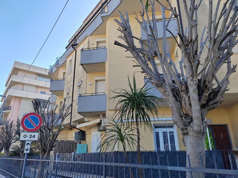 Quadrilocale in Affitto a Alba Adriatica, 4'000&euro;, 80 m²