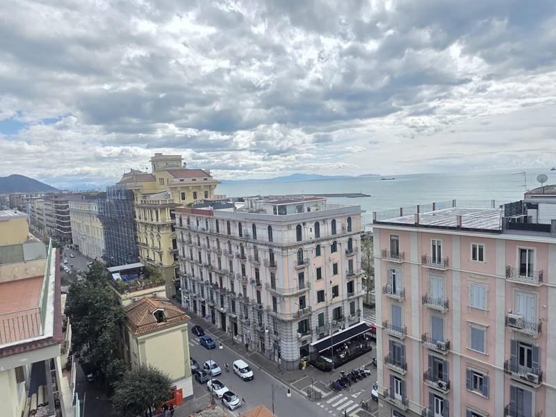 Quadrilocale in Affitto a Salerno, 1'400&euro;, 125 m²