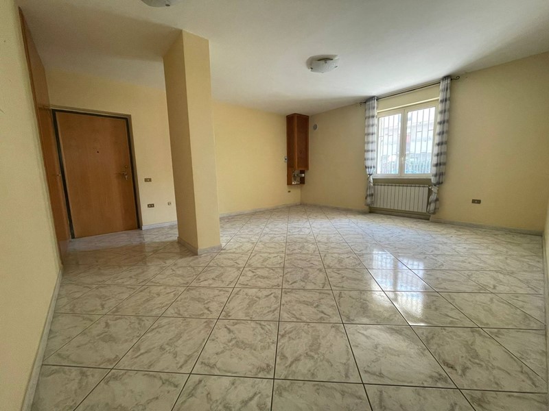 Trilocale in Affitto a San Prisco, 515&euro;, 90 m²