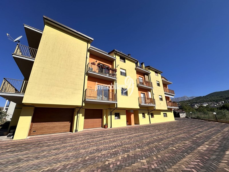 Quadrilocale in Vendita a L'Aquila, 138'000&euro;, 177 m²
