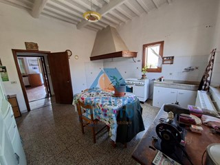 Quadrilocale in Vendita a Capraia e Limite, 145'000&euro;, 90 m²