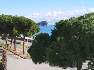 Trilocale in Vendita a Spotorno, 450'000&euro;, 100 m²