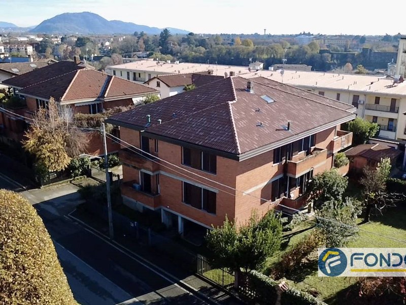 Quadrilocale in Vendita a Palazzolo sull'Oglio, 168'000&euro;, 138 m²