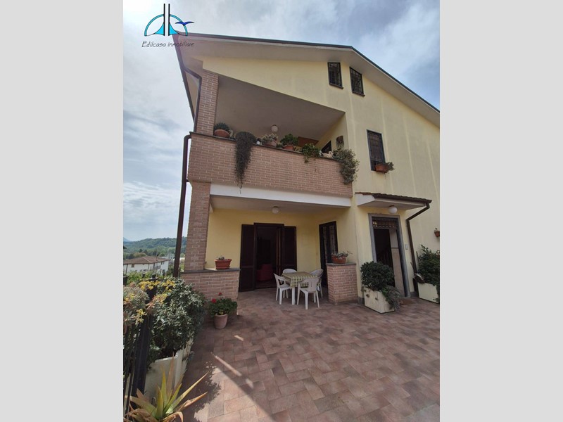 Quadrilocale in Vendita a Fara in Sabina, 149'000&euro;, 90 m²