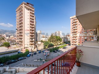 Appartamento in Affitto a Palermo, 800&euro;, 119 m²