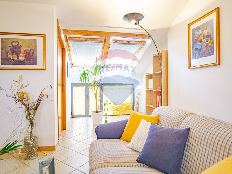 Trilocale in Vendita a Aci Catena, 75'000&euro;, 80 m²