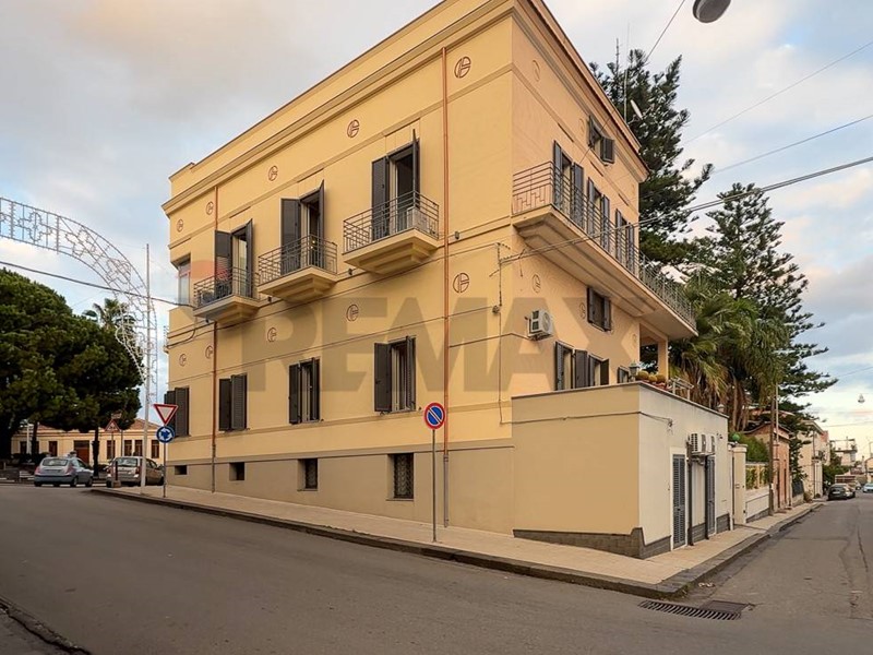 Appartamento in Vendita a Mascali, 300'000&euro;, 297 m²