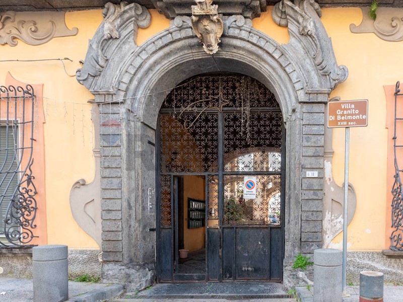 Appartamento in Vendita a Ercolano, 305'000&euro;, 150 m²