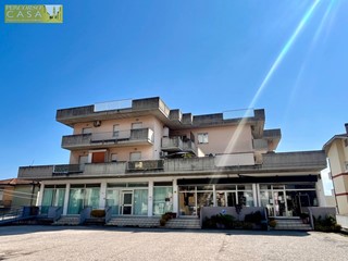 Quadrilocale in Vendita a Nereto, 129'000&euro;, 170 m²