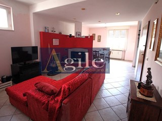 Appartamento in Vendita a Castel di Lama, 178'000&euro;, 200 m²