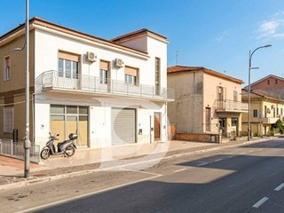Trilocale in Vendita a Montesilvano, 150'000&euro;, 114 m²