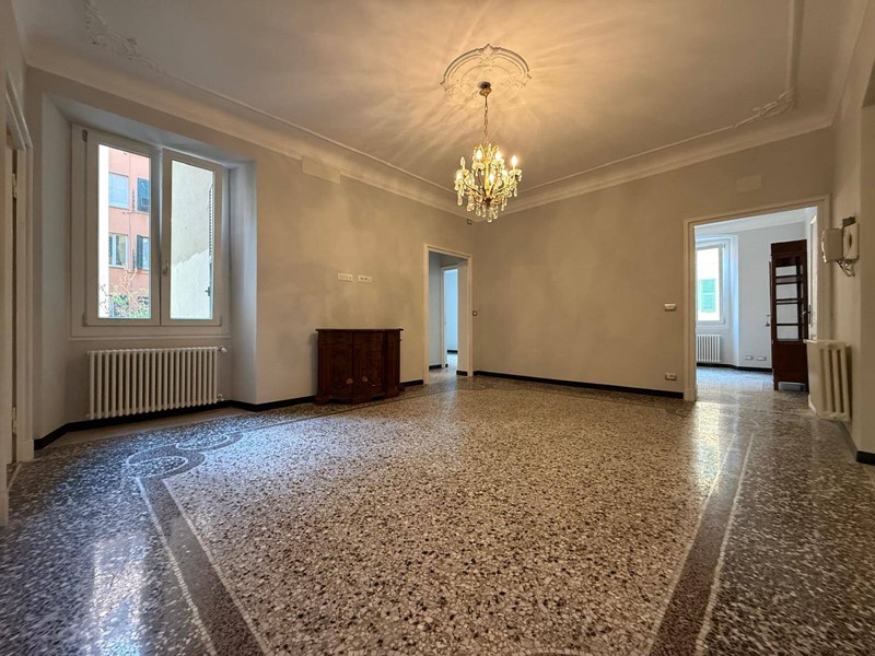 Appartamento in Vendita a Genova, 445'000&euro;, 175 m²