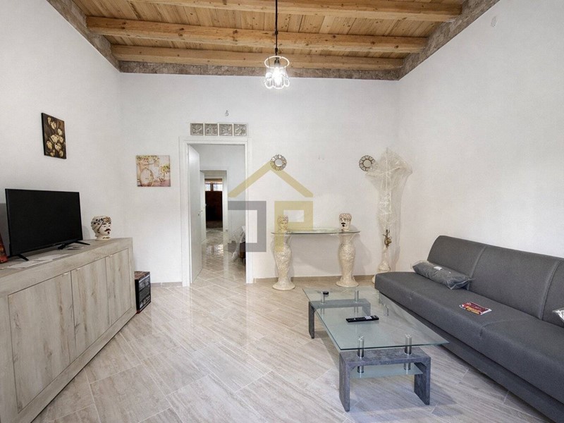 Quadrilocale in Vendita a Palermo, 135'000&euro;, 95 m²
