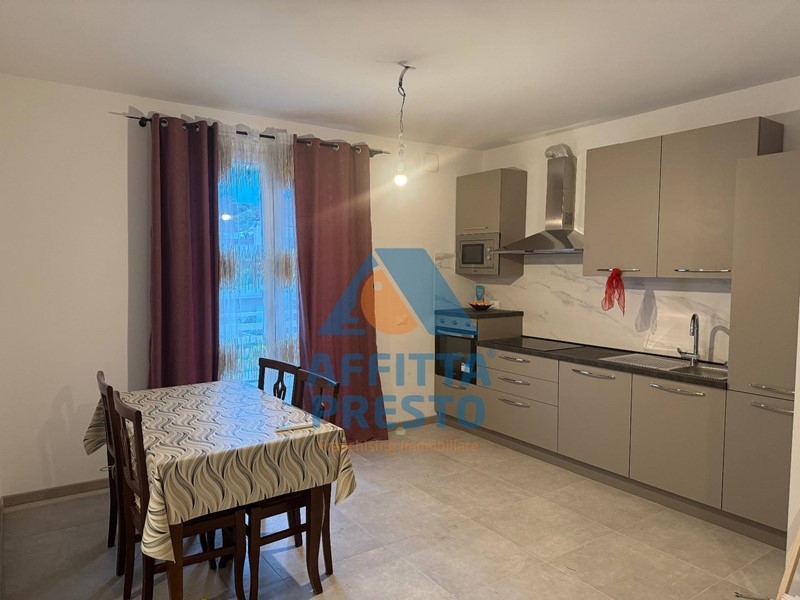 Trilocale in Affitto a Capraia e Limite, 850&euro;, 80 m²