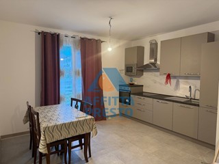 Trilocale in Affitto a Capraia e Limite, 850&euro;, 80 m²