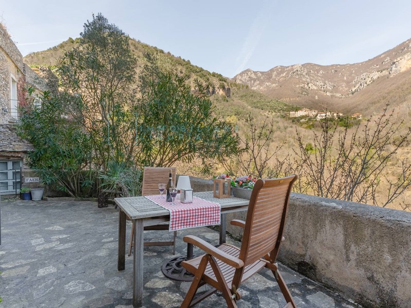 Quadrilocale in Vendita a Castelbianco, 222'000&euro;, 70 m²