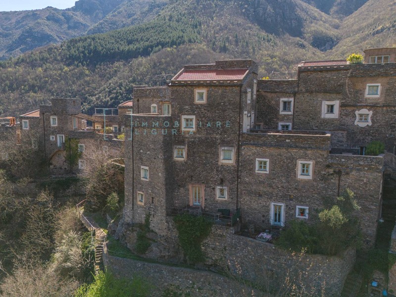 Quadrilocale in Vendita a Castelbianco, 222'000&euro;, 70 m²