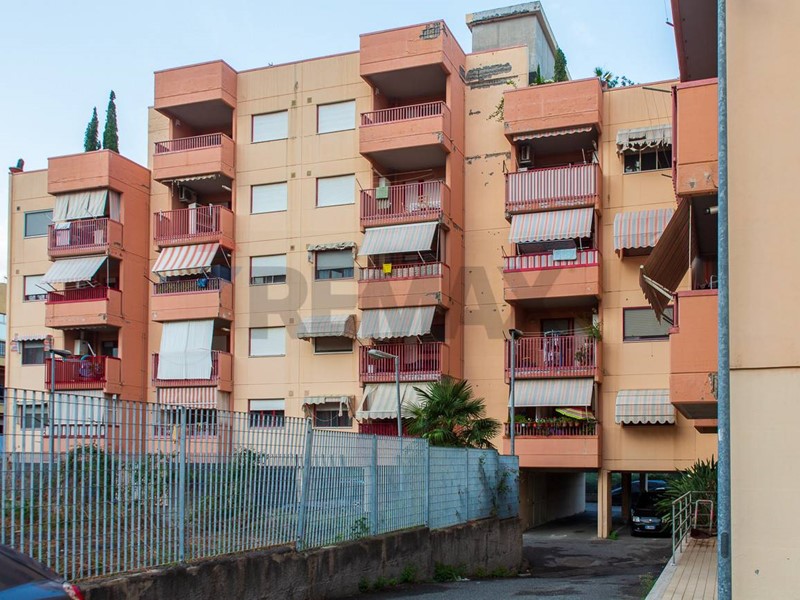 Appartamento in Vendita a Riposto, 73'000&euro;, 95 m²