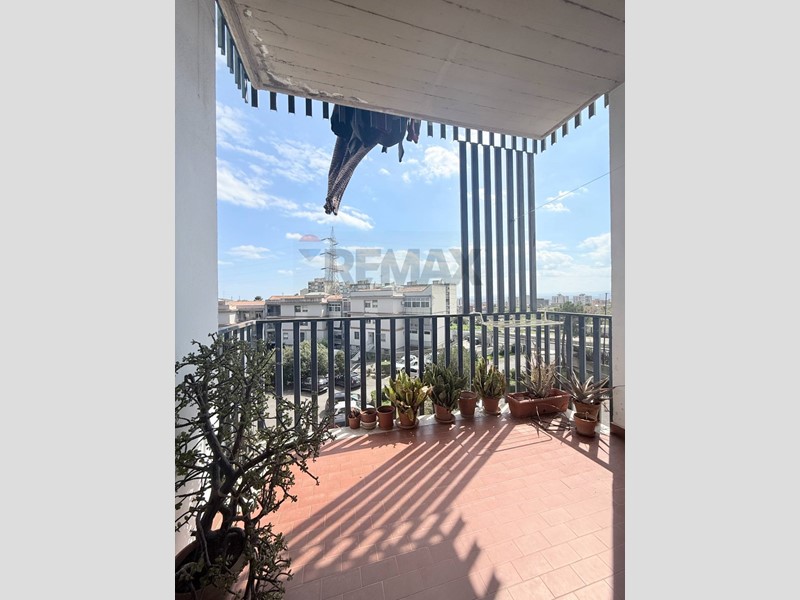 Appartamento in Vendita a Catania, 98'000&euro;, 119 m²