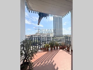 Appartamento in Vendita a Catania, 98'000&euro;, 119 m²