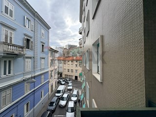 Bilocale in Vendita a Trieste, 125'000&euro;, 60 m²